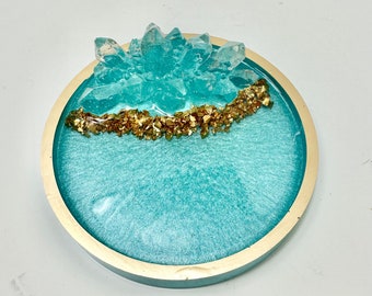Resin Crystal agate ring dish jewelry holder, epoxy resin, turquoise teal with gold accents. Great newlywed, engagement, gift for brides.
