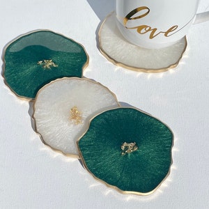 Resin coaster set, mix moonstone white & emerald green geode agate coaster set with gold accents. Great housewarming, realtor/teacher gifts