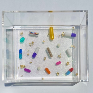 Real Pill resin acrylic catch all, trinket dish with sprinkles and sparkles! 6”x5” nurse or pharmacy tech gift, jewelry holder