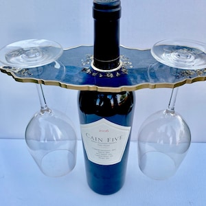 Dark navy Geode resin wine or champagne butler, caddy. blue w gold accents. Bottle holder, housewarming gift, wine lover, realtor gift ideas