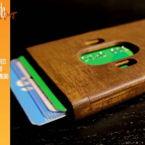 Kartenhalter geschnitten Datei - Perfektes Geschenk - Personalisieren Sie mit Namen oder Logo - Für Laser - Personalisierte Kartenhalter