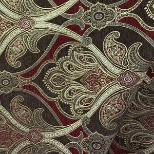 GOLD BROWN BURGUNDY Damask Chenille Upholstery Brocade Fabric (56 in.) Vendu par mètre