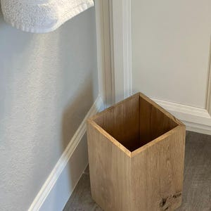 Poubelle a papier en chêne massiccio