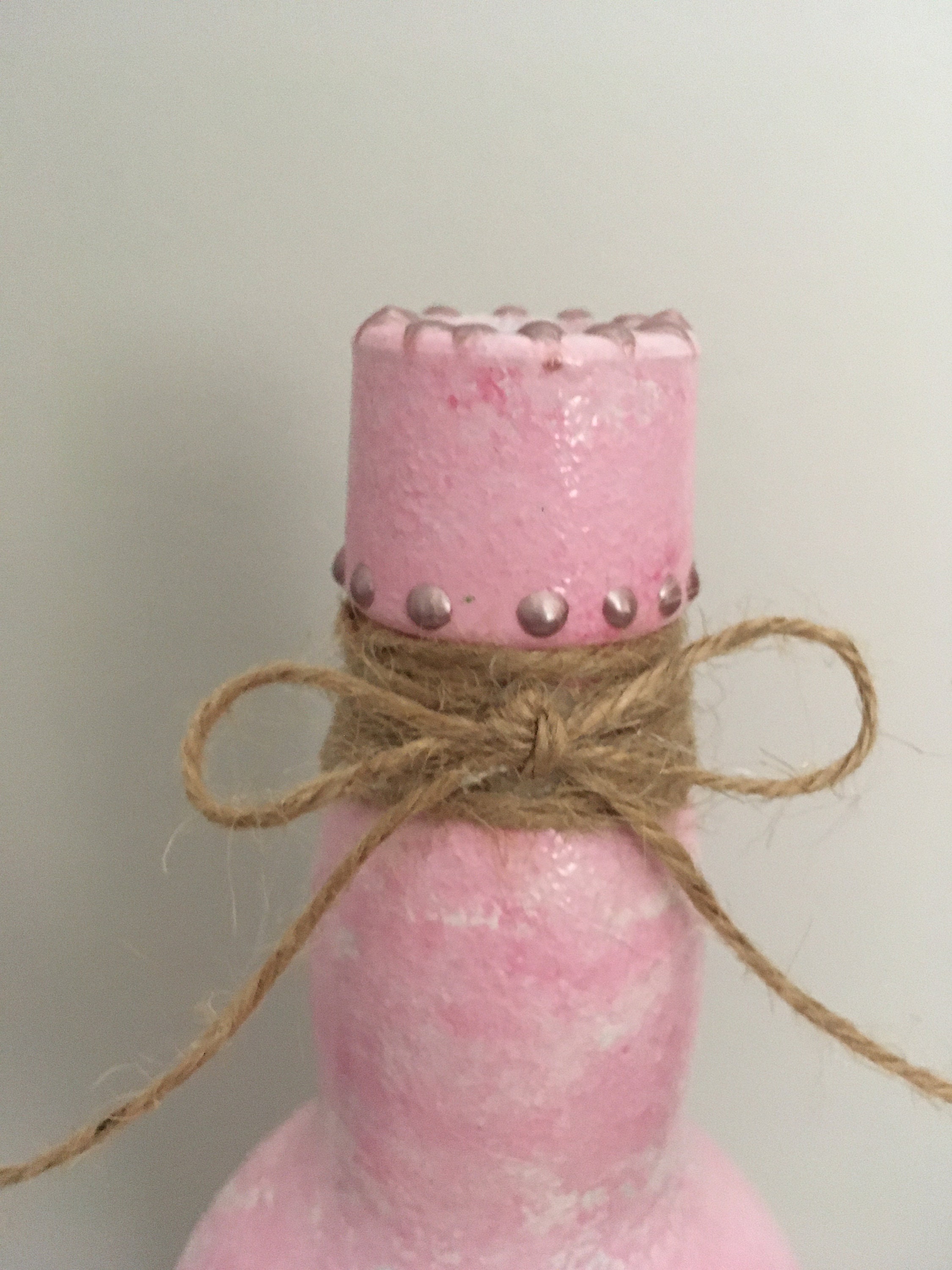 Pink Spray Painted Bottle - thoughtfuldiycreations D.I.Y. Bottle Craft