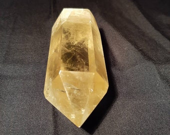 Raw Citrine Tip, natural stone. Standing tower. Quality citrine. Rough Stone, Raw Natural Citrine Cluster. Amazing yellow crystal