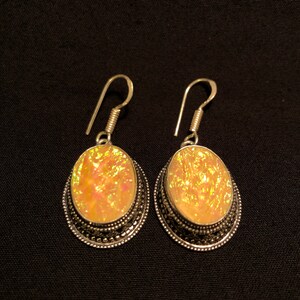 RESIN and SILVER 925, Earrings. Yellow and bright. Stones Colors. 925 Sterling Silver and Resina Earrings. Yellow Shiny.