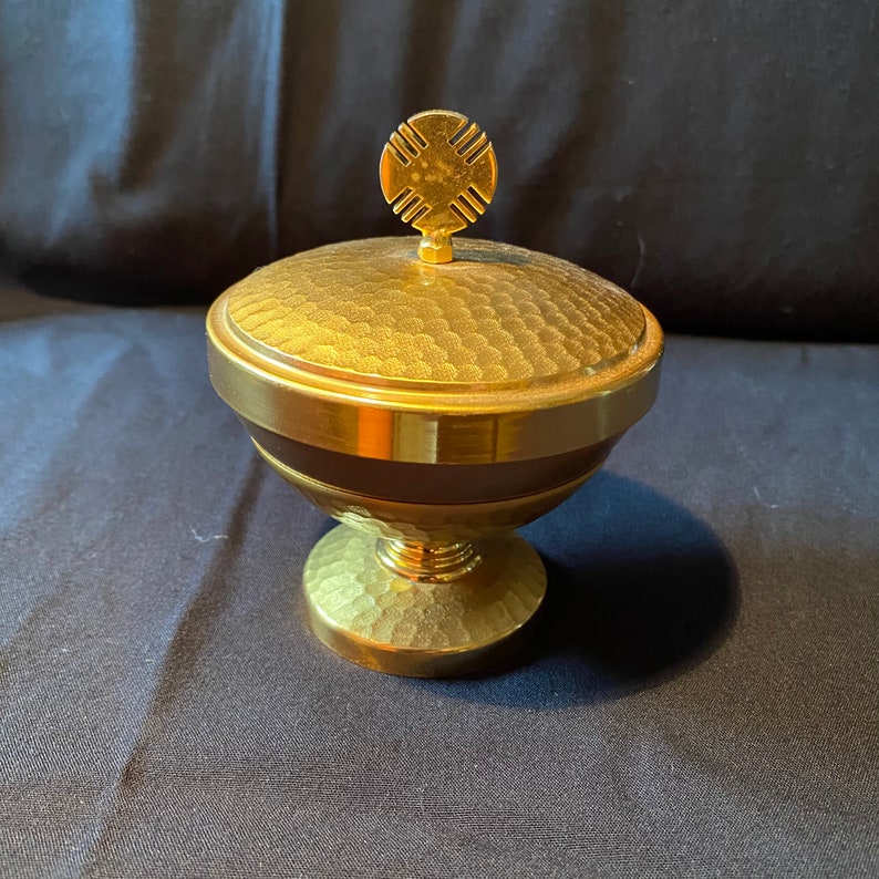 Pyxis Catholic CUSTOD. Pyxis, LITURGICAL Object From Canada. Christian And/or Catholic ...