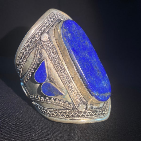 BRACELET in LAPIS LAZULI and metal alloy. Afghanistan. Lapis Lazuli and sterling silver 925 bracelet. Afghan style