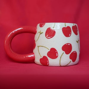 Tasse à café en céramique faite main en céramique avec anse, tasse à thé colorée peinte à la main, cadeau esthétique tasse à boisson en poterie design fruit pour ami image 1