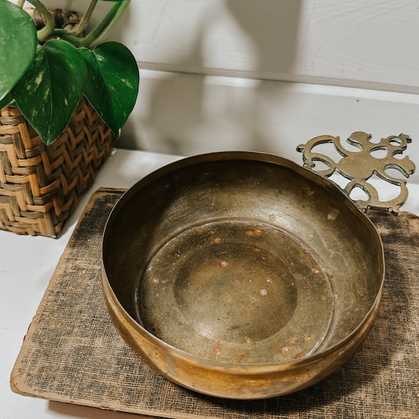 Vintage Brass Porringer Bowl With Handle | 1880-1925