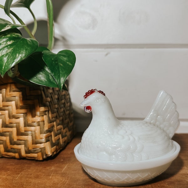 Vintage White Milk Glass Hen on Nest | Antique Farmhouse Kitchen