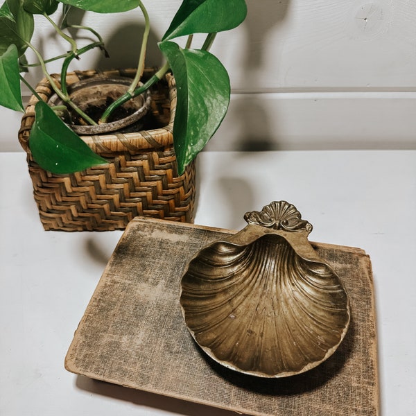 Vintage Brass Clam Shell Sea Shell Footed Dish | Trinket Dish