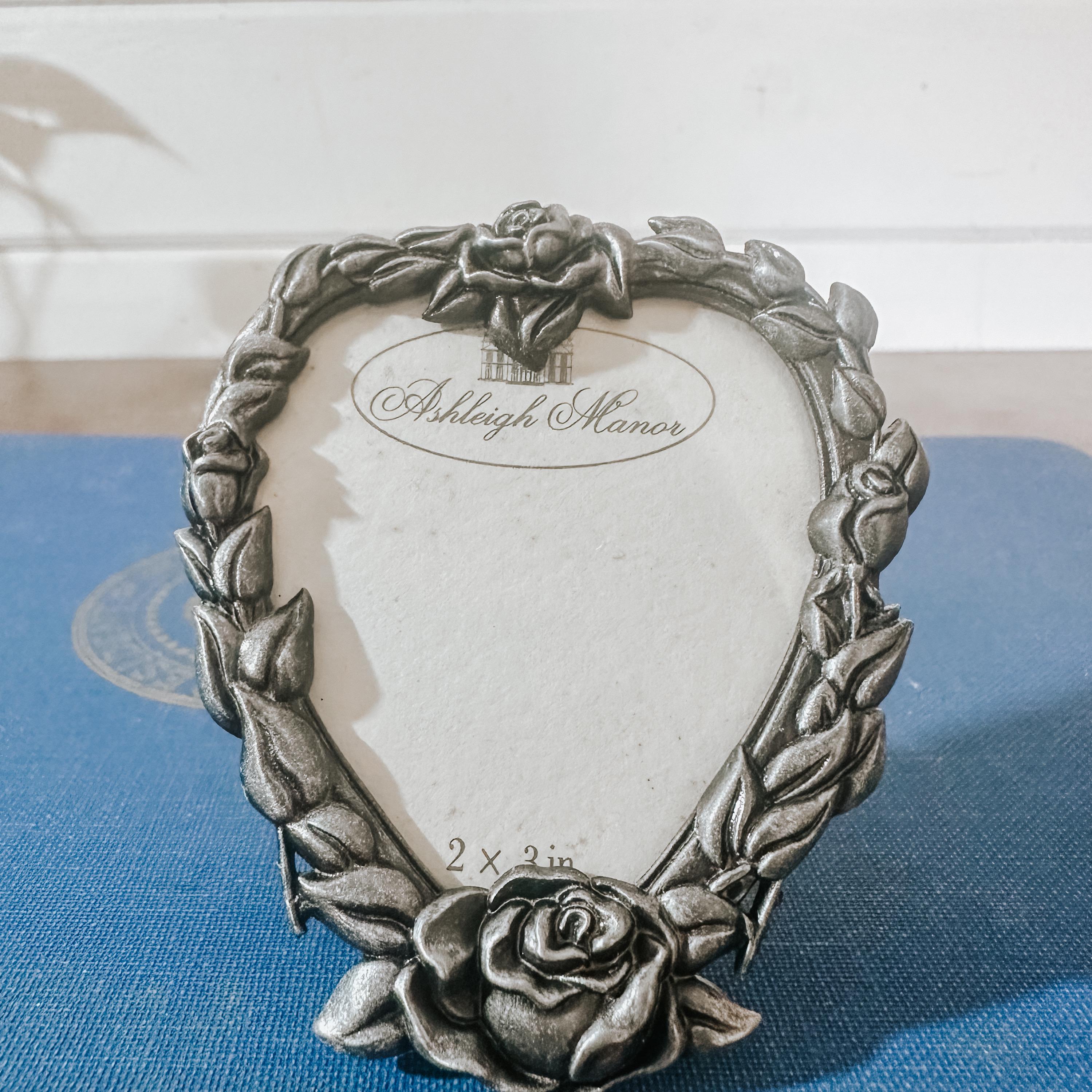 【オマケページ】ハート型アンティークシルバー系フォトフレーム❣️ Vintage Mini Heart Picture Frame | Silver Floral Metal Decor - Etsy
