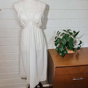 Vintage White Lace Detail Nightgown Lingerie | Size 36 | Bridal