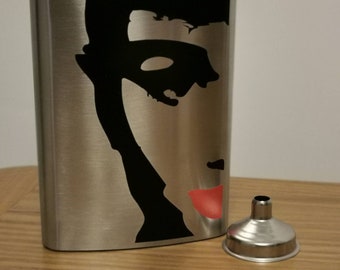 Petaca de acero inoxidable de 8 oz The Courteeners St. Jude