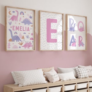 Arte de pared de la habitación para niñas, estampados de dinosaurios para niñas, rosa, púrpura, dormitorio para niñas, dormitorio para niños pequeños, decoración de dinosaurios, niños, accesorios para niñas, decoración de pared para niñas