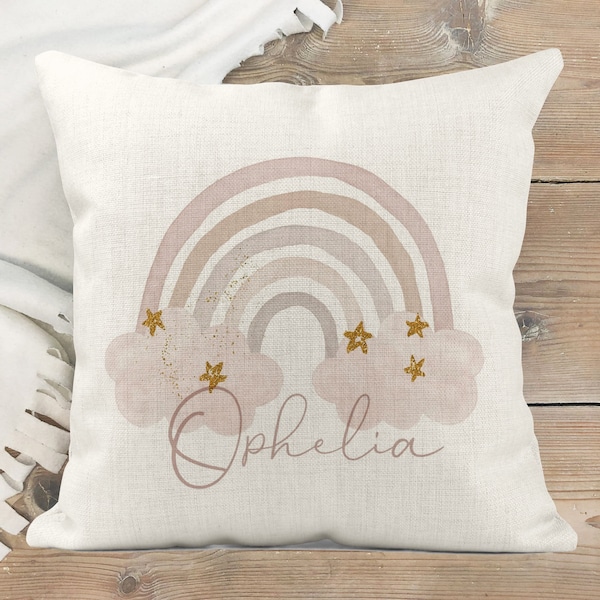 Coussin arc-en-ciel, coussin de pépinière de filles, décor de pépinière de filles, cadeaux de bébé fille, décor de pépinière de bébé fille, coussin de pépinière, décor de pépinière