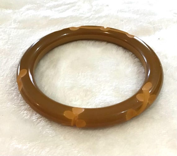 Bakelite bangle bracelet, bangle with carving - image 3