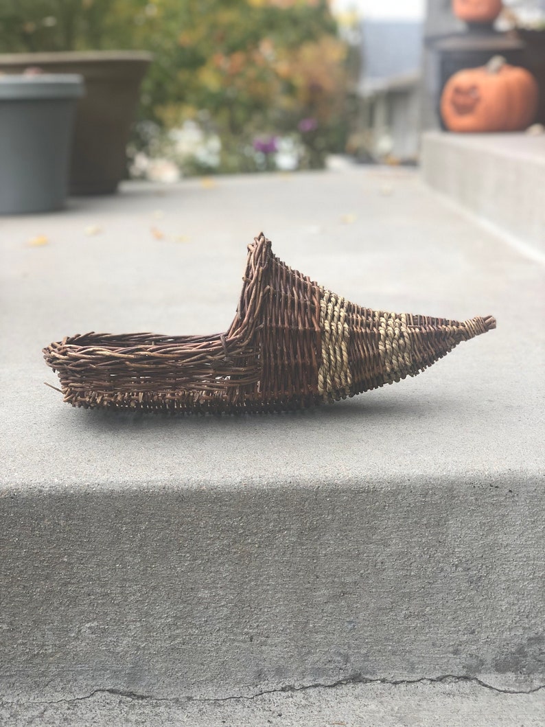 Dark Brown Two-Tone Wicker Cornucopia image 1