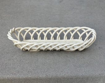 Eucalyptus Stoneware Reticulated Bread/Fruit Basket, Oblong White/Cream
