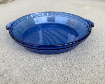 Cobalt Blue Pyrex Pie Plate with Fluted Edge and Handles
