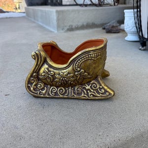 Distressed Gold Clay Christmas Sleigh