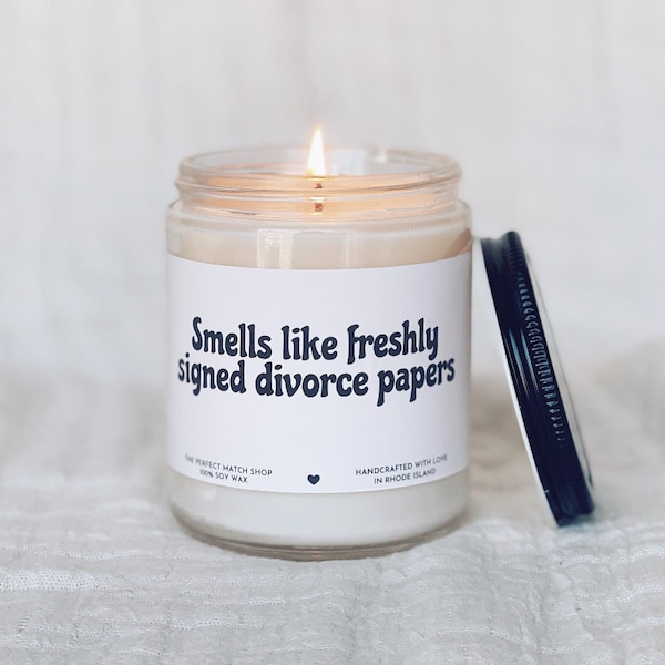 Divorced gift, Gift for her, Divorcee gifts women, Just divorced gift, Funny Divorcee, Smells like freshly signed divorce papers