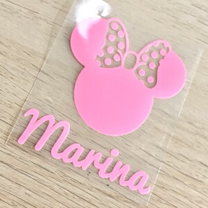 Minnie Mouse/Musse Pigg Silhuett HTV | Personlig Stryk-på vinyl | Disney Lyser i mörkret | Anpassat Bebisnamn | Enkel DIY-dekal T-shirt bild 6