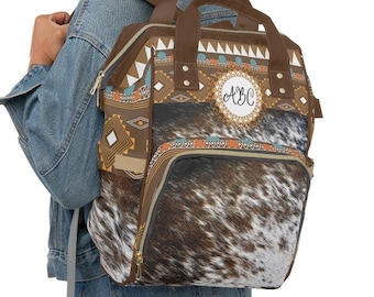 Mochila personalizada de piel de vaca sintética / mochila occidental boho / bolsa de pañales monograma / bolsa de bebé con estampado de piel de vaca / mochila personalizada