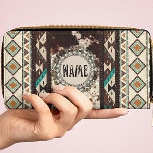 Personalisierte Geldbörse mit Western Kuhfell Print | individuelle Ledergeldbörse | Rindsleder Print südwestliche Geldbörse | Boho-Stil Clutch | Cowgirl Geschenke