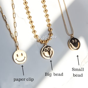 Collar con colgante de cara sonriente bañado en oro de 18 quilates (con tarjeta personalizada) - Bubblenatures