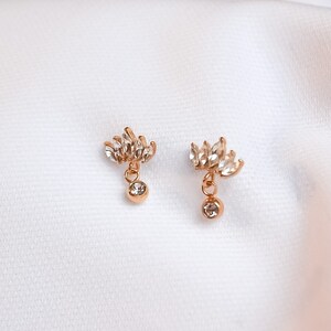 Puces d'oreilles chics en zircon français, bijoux de cartilage délicats, acier inoxydable plaqué or - Bubblenatures