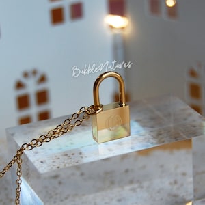 Collar con candado y letra inicial personalizada - Elegante regalo de cumpleaños - Joyas con dije grabado - Bubblenatures