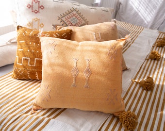 Cactus silk pillow - Vintage - Handmade Morocco - Mustard / Rust / Sand color
