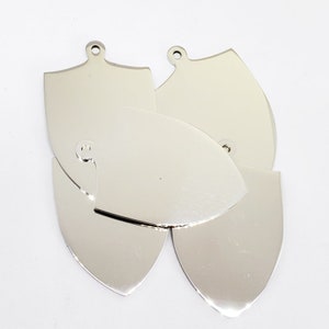 5PCS ミリタリーシールドシェイプ ペットタグ ステンレススチール ミラーポリッシュ効果 ネームタグ ブランクシールドデザイン シルバードッグタグ 5.1 cm*3.2 cm
