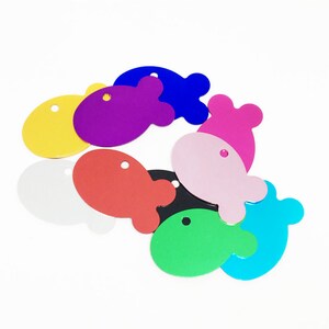 20個送料無料 魚の形 アルミ製 空白タグ 異なる色 ペットIDタグ 38 mm×24 mm