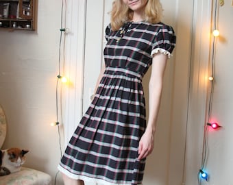 1930s window pane print dress
