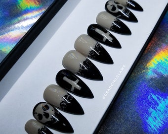 Juego de uñas a presión Skully