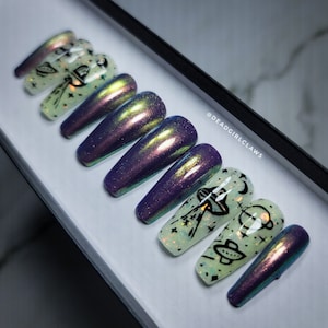 Galaxy Quest Press on Nail Set (Glow in the Dark)