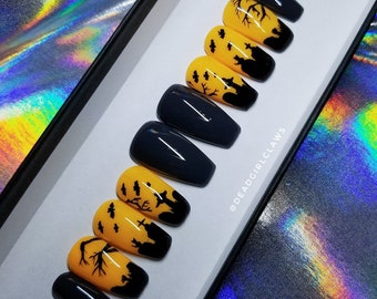 Graveyard Glow (Glow in the dark) Press On Nail Set