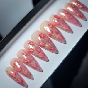 Strawberry Champagne Press on Nail Set image 2