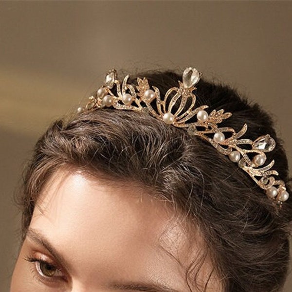 Vintage Look Gold Colour Pearl Leaf Bridal Tiaras Crystal Crown Hairbands Wedding Hair Accessories Bride Headband