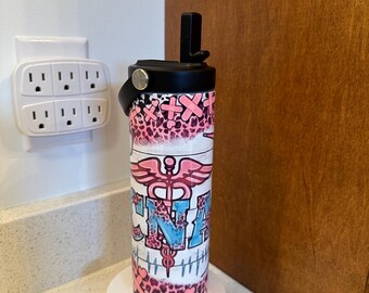 Nuevo vaso de 22 oz, con pajita abatible. Contiene hielo durante 24 horas. "Nurse"