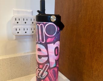 New  22oz tumbler, with flip straw. “Jeep” holds ice 24 hours