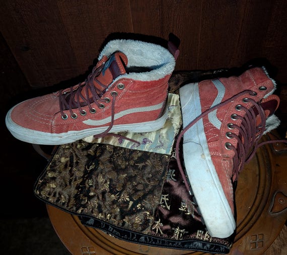 y2k deadstock red classic vans with fuzzy insoles… - image 2