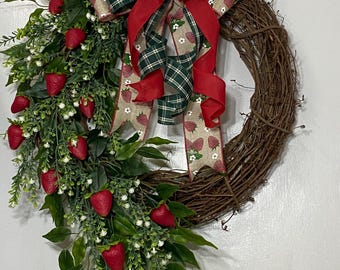 Spring wreath, strawberry wreath, summer wreath, front door wreath, farmhouse wreath, wreath for all  season wreath