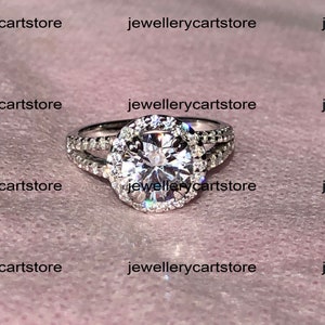 2.18 CT White Round Cut Diamond Ring Women&#39;s Halo Engagement Ring Anniversary Delicate Gift For Her 925 Silver Silver Ring Split Shank Ring