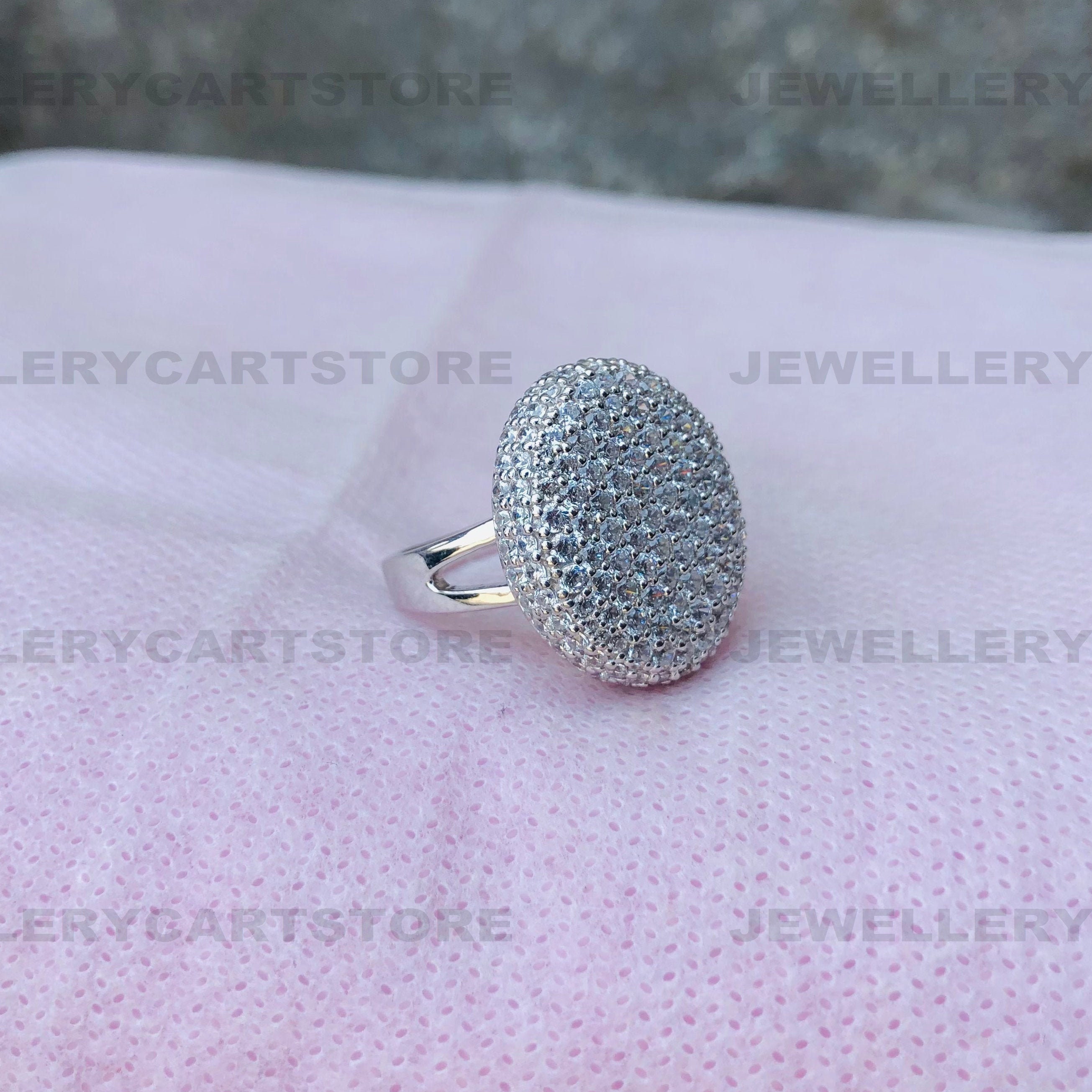Bella Swan's engagement ring from the 