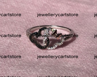 Anillo de Mickey Mouse y Minnie Mouse con diamantes entrelazados de 1/4 CT de peso total en plata de ley 925. Anillo de regalo para mujer. Anillo con personaje de dibujos animados.