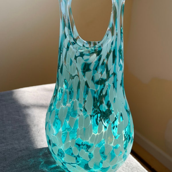 Vase maillot de bain en verre aqua et blanc chiné - Signé